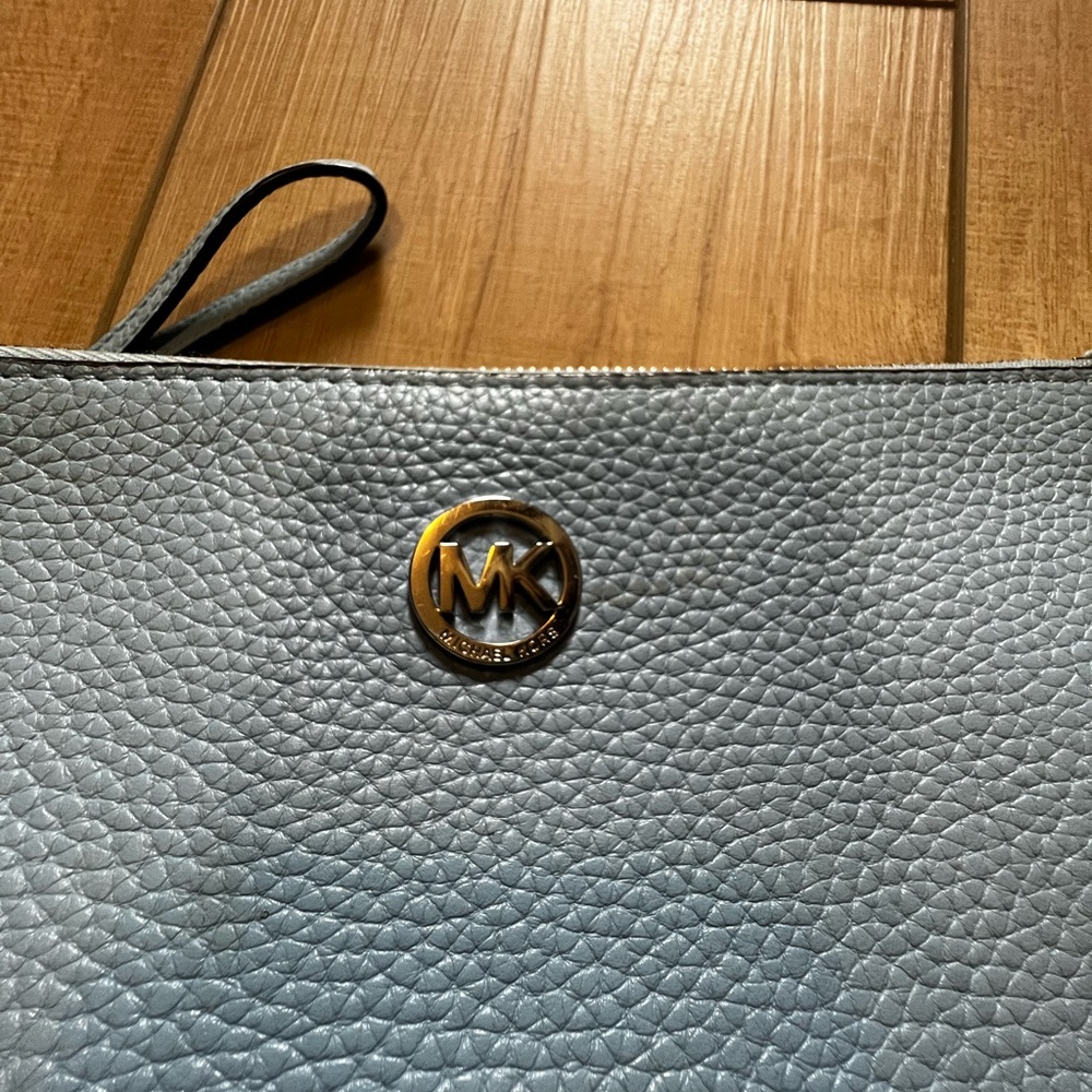 Michael kors wristlet
